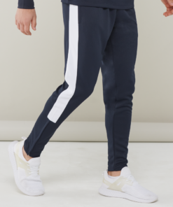 Finden + Hales FHLV881