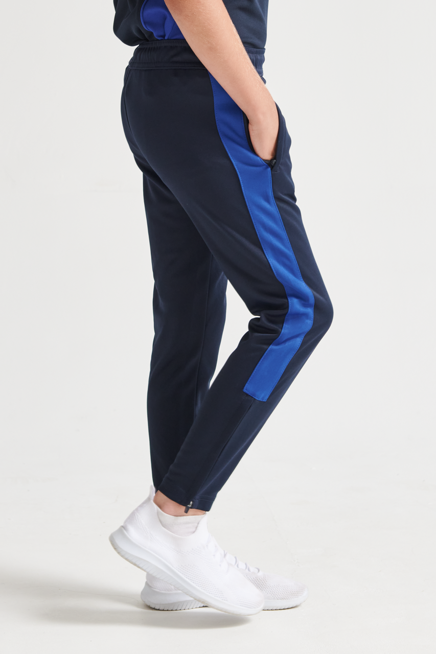 Finden + Hales FHLV883